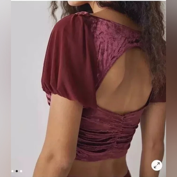 Free People Intimately Velvet Ruched Puff Sleeve Crop Top – Size XS, NWT - Picture 2 of 7